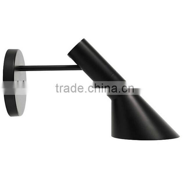 Unique Design European Classical Metal Wall Lamp