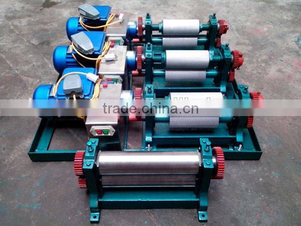 Hand roll bee wax embossing machine factory offer