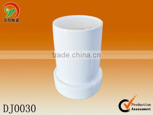 customized design wholesale white ceramic toilet brush holder