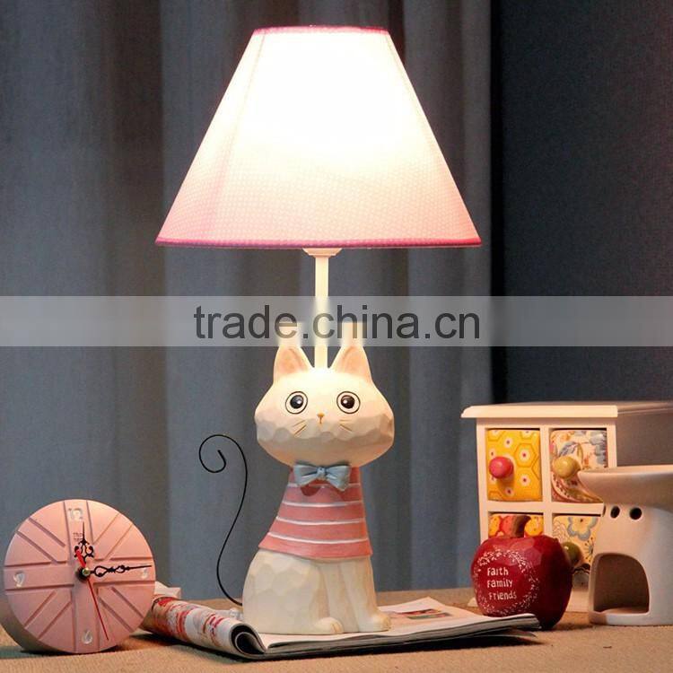 Custom resin cute kids Elf table lamp manufacturer