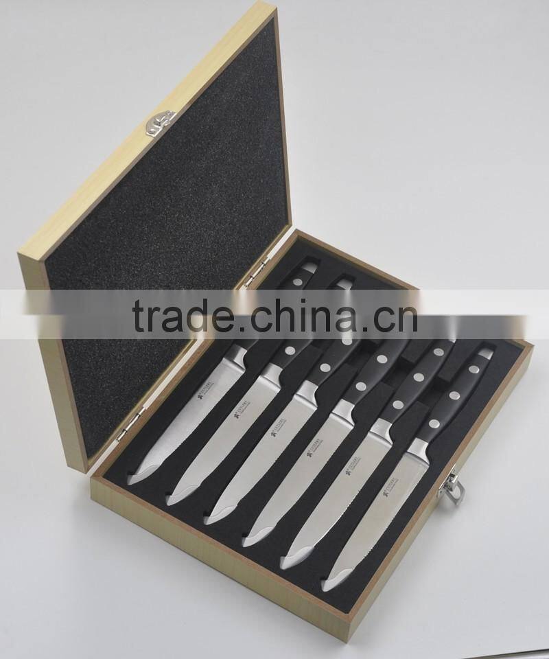 Steak Knife Set In Wooden Box