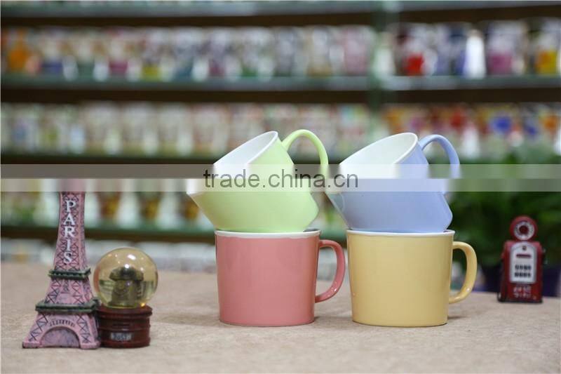 500 ml handpaiting stoneware soup mug with small dots