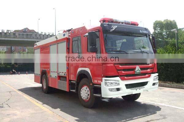4*2 foam fire truck with 7.628 CBM