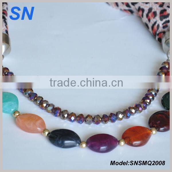 Beads chain pendant scarf color texture design scarf