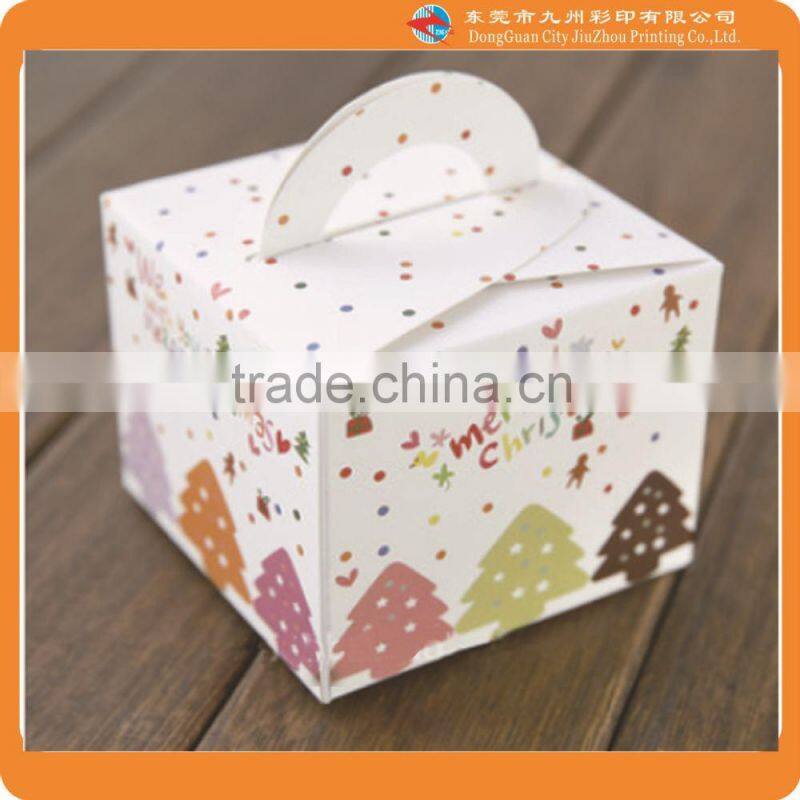 White flat corrugated box packaging
