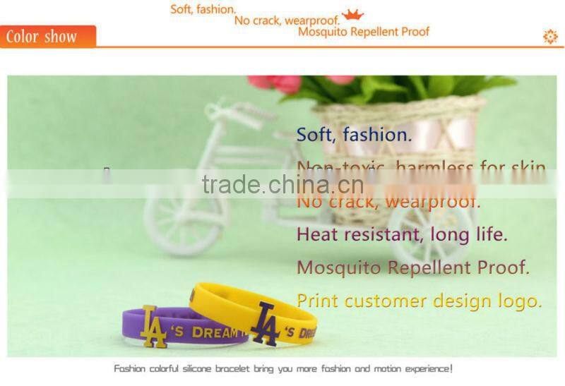 2014 newest custom design gift silicone rubber bangle