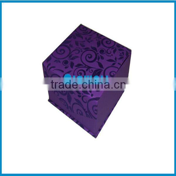 Foldable cardboard gift box with matt lamination