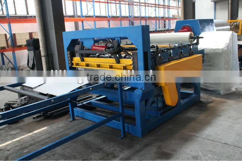 Steel sheet slitting machine with cutting