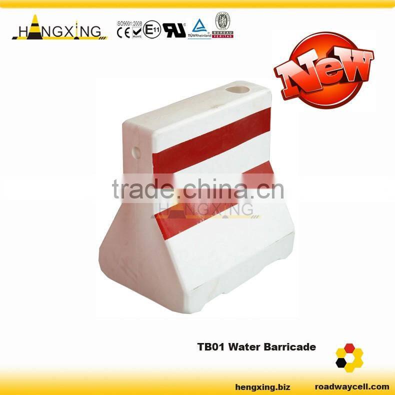 TB01 Plastic Traffic barrier with bright reflector Water Fill road block barriers