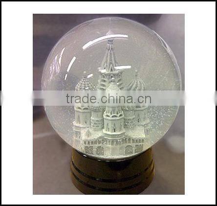2015 new on alibaba china interior decor resin snowglobe