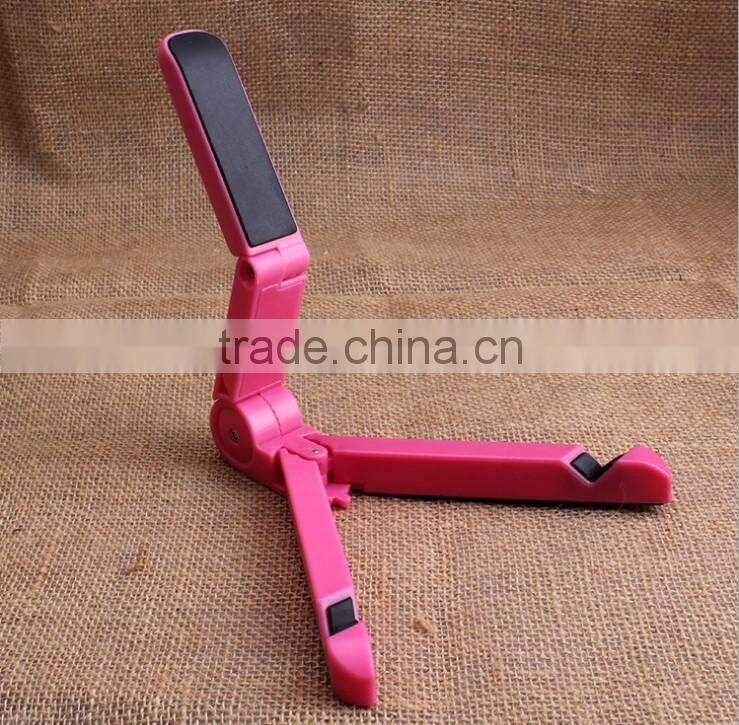 Wholesale Foldable Triangle Tablet Holder for iPad, Foldable Lazy Mobile Phone Table Holder