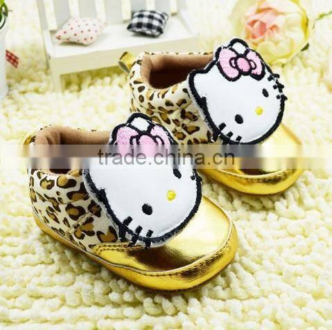 Gold baby girl casual shoes hellokitty cute kids footwear with soft sole 2016