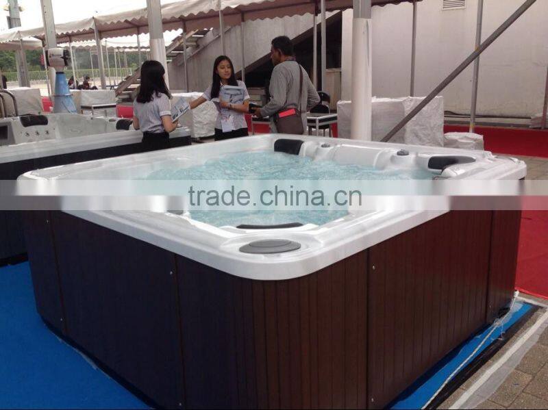 Backyard hot tub & outdoor spa for massage function with 5 seats spa