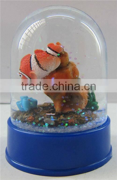 Plastic sea world goldfish snow globes