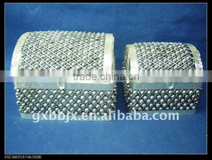 Silver square pearl wire storage compartment box