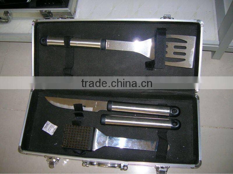aluminum profile fireproof shell barbeque set with portable case at affordable price