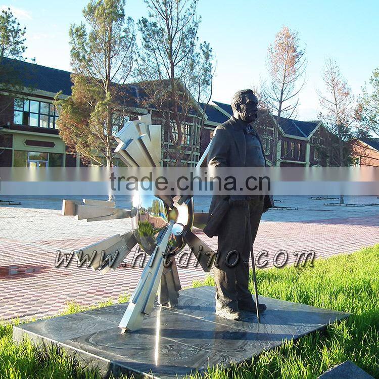 Famous person figurines by professionally manufacture