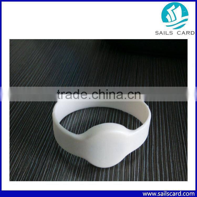 Customized Rubber Colorful Silicone Waterproof RFID Wristband/Bracelet