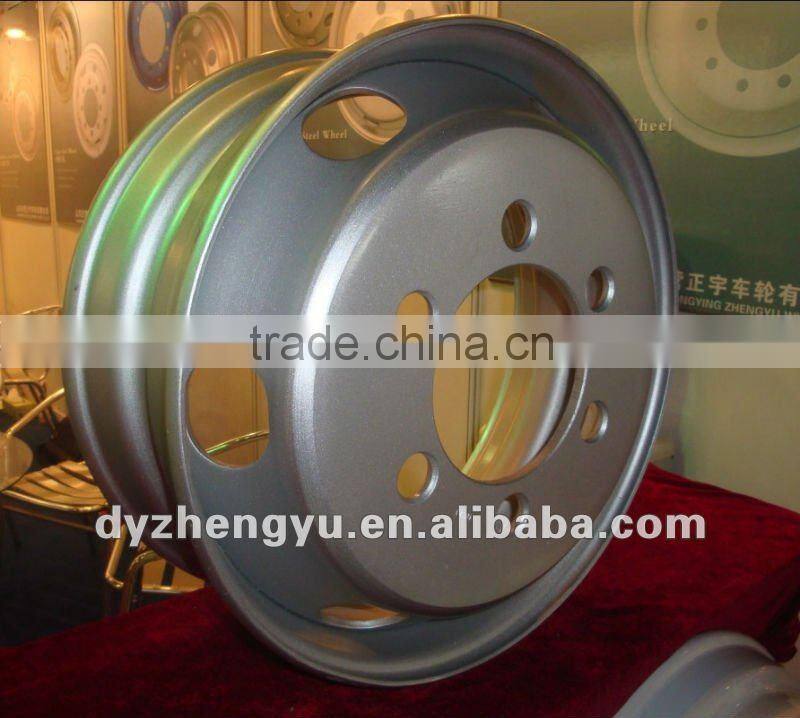 6.00x17.5 wheel equipped with tyre