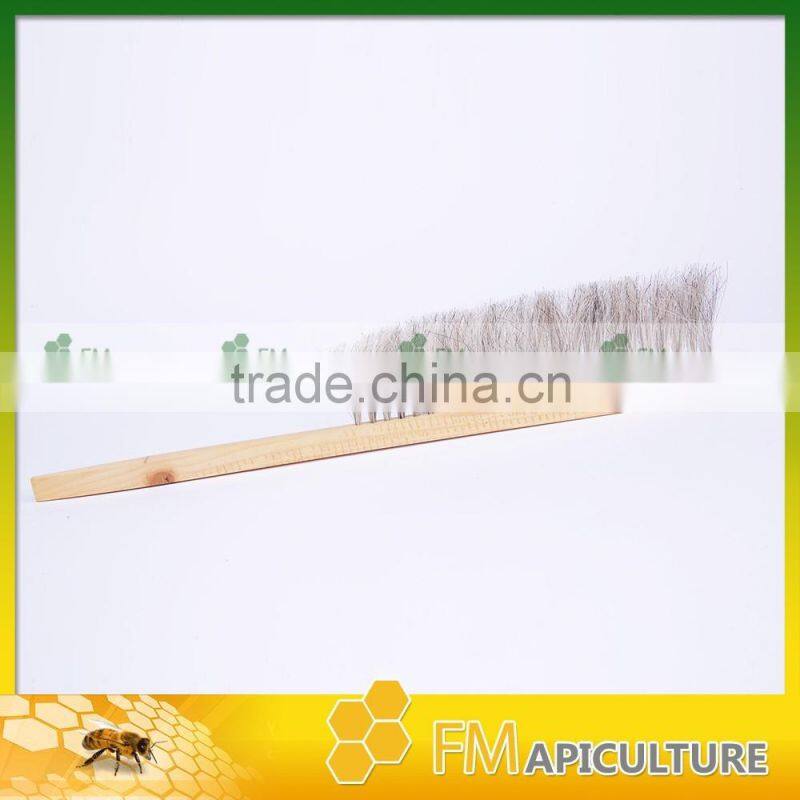 3 rows bee brusher fiber bursher with wood handel; hotsale bee brusher ,