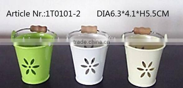 decorative powder coated tin bucket with wooden handle
