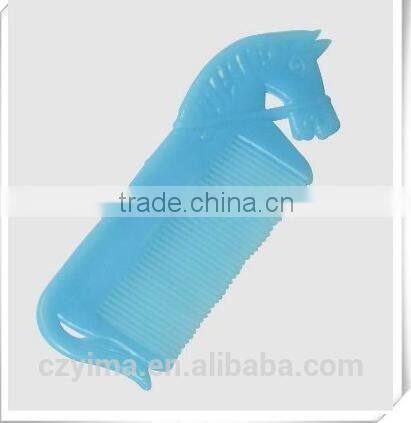 TZ014 PLASTIC HORSE GROOMING BOX/KITS