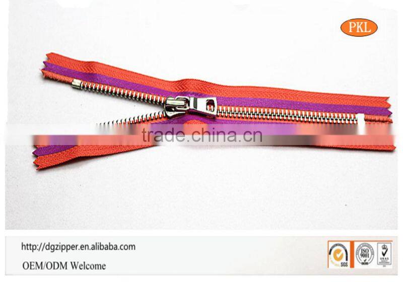 wholesale No 5 reflective metal zipper with customized slider
