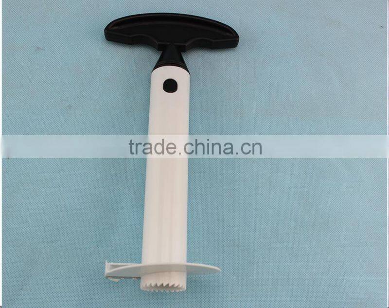 Plastic ,pineapple peeler corer slicer with blade