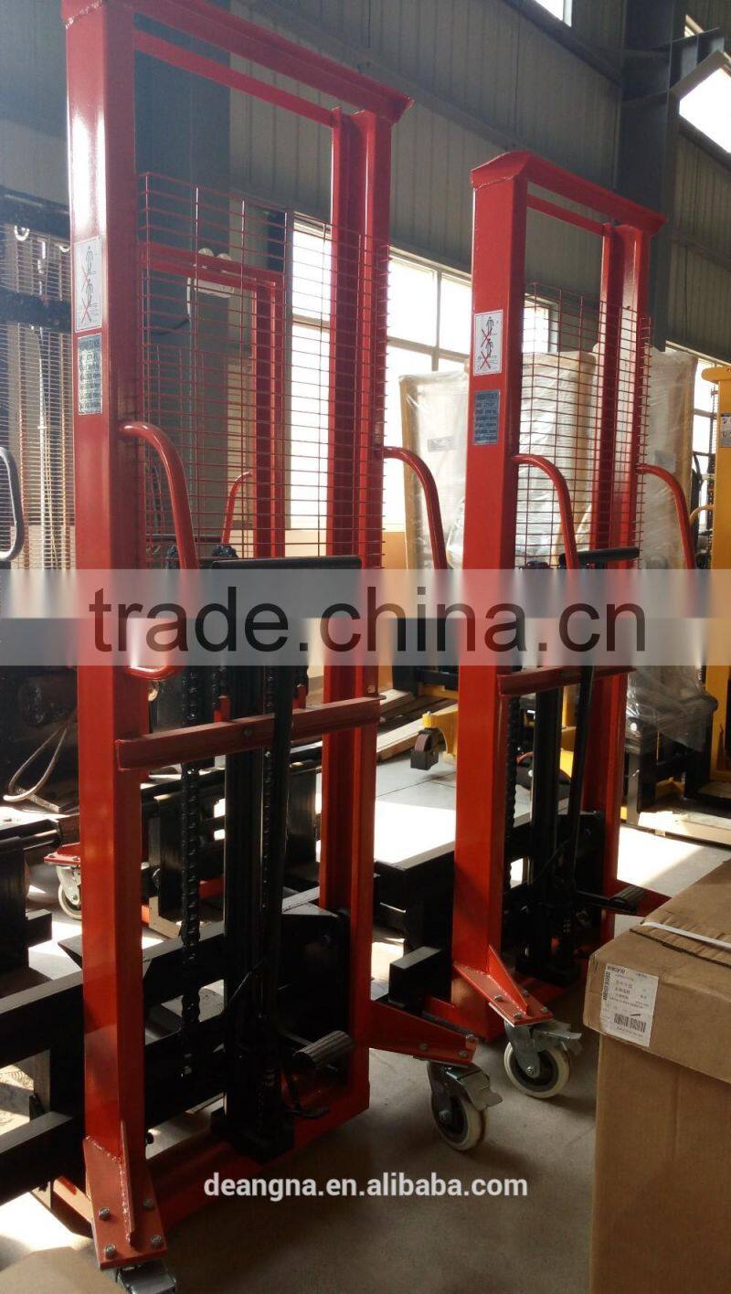 Warehouse ised c-type steel on the mast stacker machine