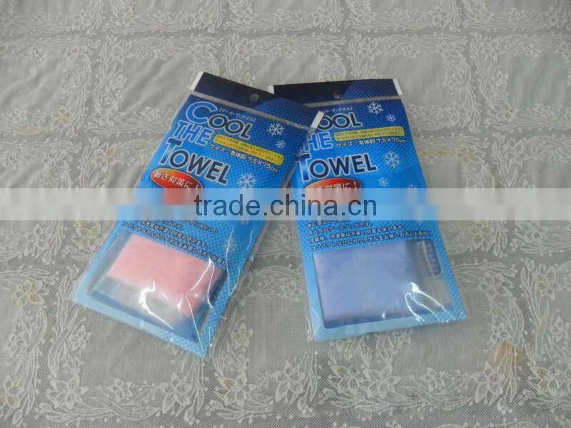 Custom Logo Debossed Sports Cooling Towel with Tube Pack