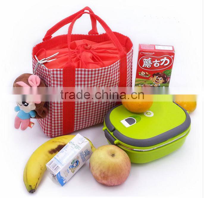Convenience drawstring cooler bag with frozen