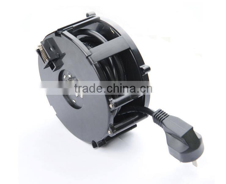 3M retractable cable reel for electronics