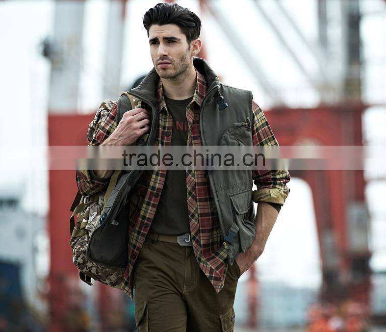 winter outdoor mens army color travel vest warm fleece line working vest with multi pockets