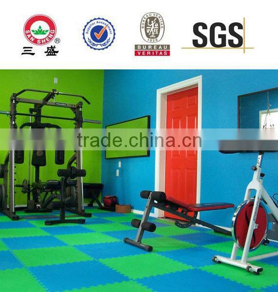 Manufacturer 24" x 24" EVA mat