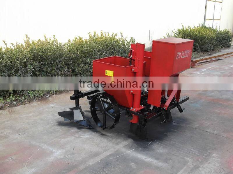 Potato planter with fertilizing