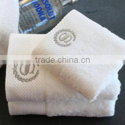 Customized Logo Printed Elegant Natural white Towel for hotel