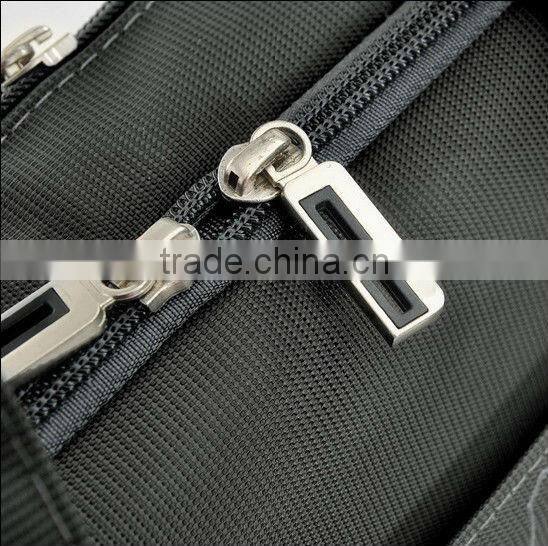 2013 New design 17 inch laptop bag, delicate and useful 17 inch laptop bag