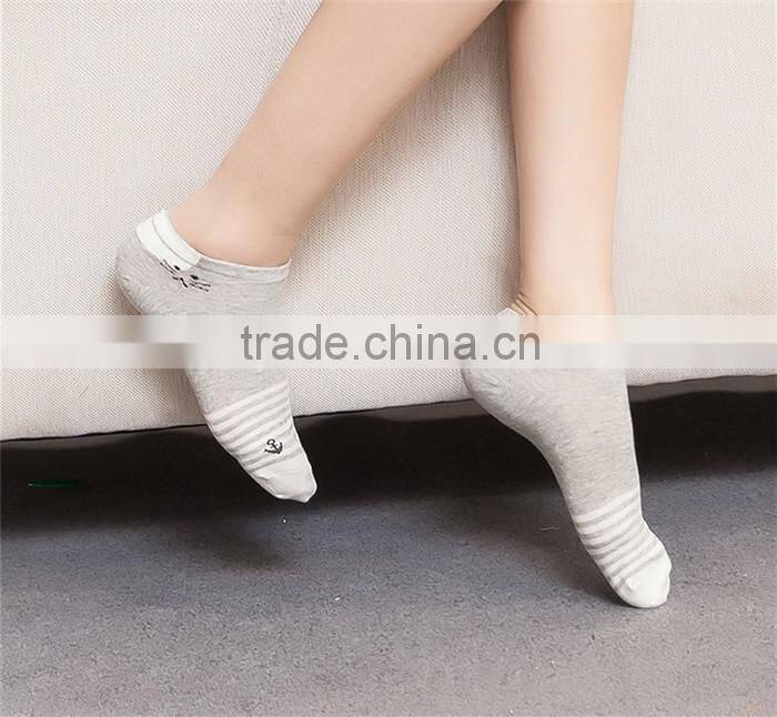 women young teen girls red striped tube socks