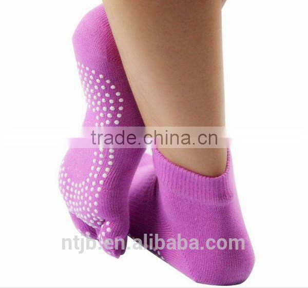 cotton anti slip indoor knitting cycling Massage Yoga five Fingers toe trampoline Pilates floor socks with Grip