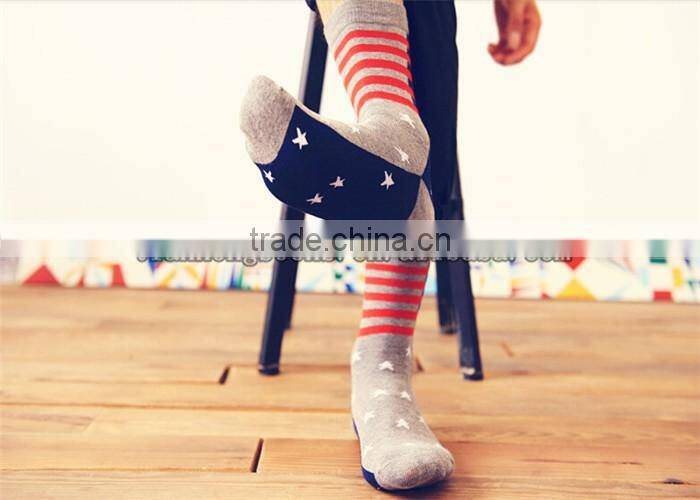 Custom White Striped And Star Design Half Terry Elastic Cuff Cotton Men Sport Socks