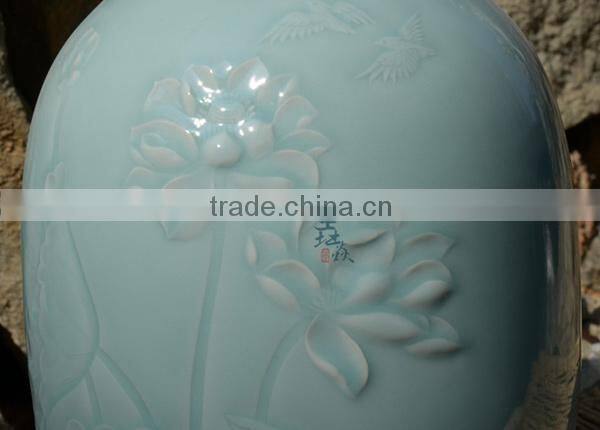 Longquan celadon Hand -Bearing play Bottle gifts