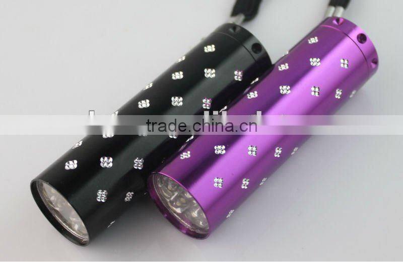 9 LED Flower Engraving Aluminum Flashlight