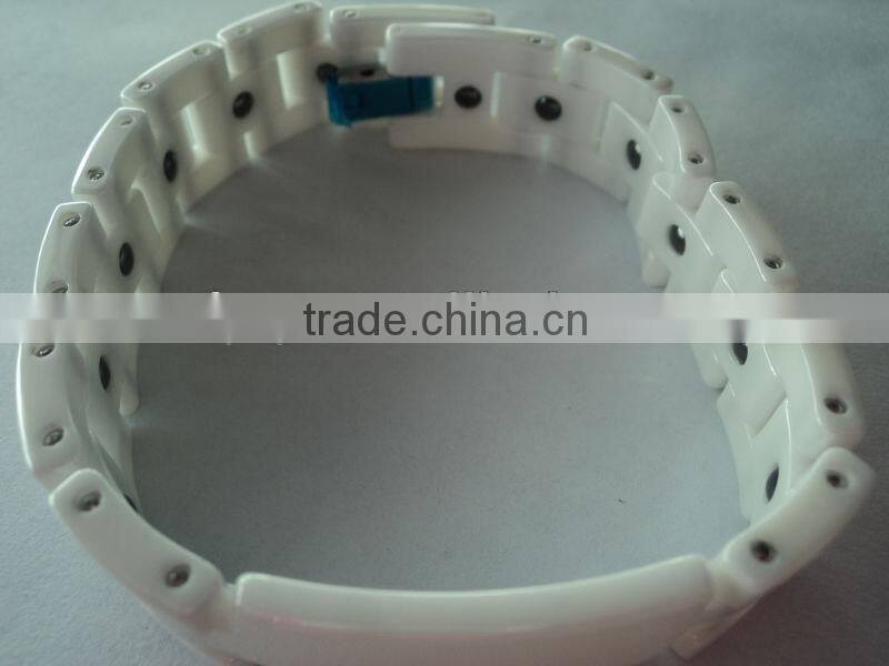 2013 Fashion latest shiny bio ceramic bracelet
