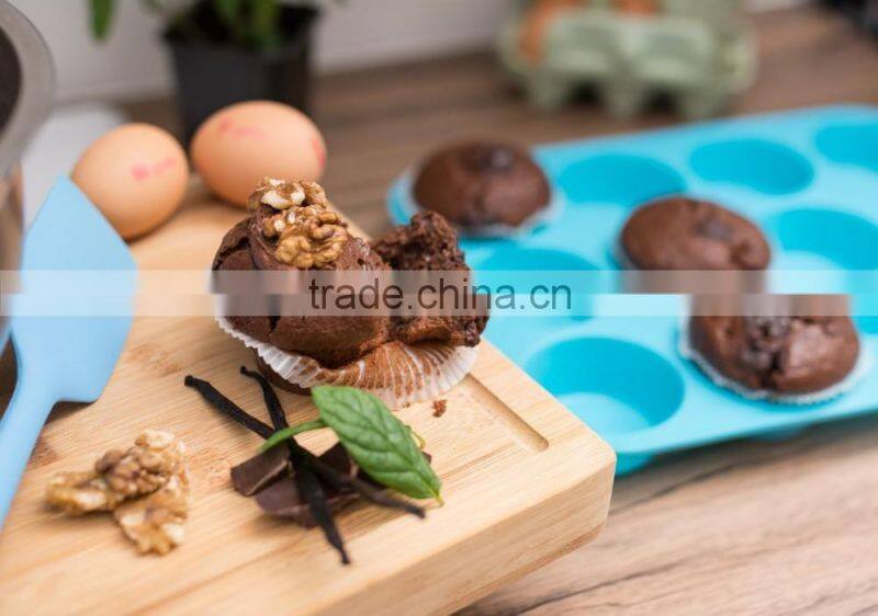 China Manufacture Wholesale Baby Bake Cake 12 cups Silicone Cupcake Mold muffin cup pan baking mold