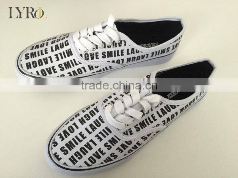 2016 new style good quality all over words print comfortable rubber sole lace up men vulcanized canvas shoes