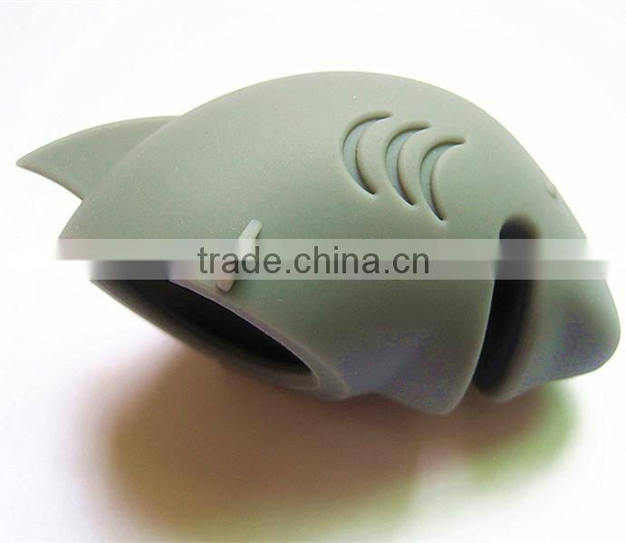 2015 NEW BPA free FDA approved food grade shark tea infuser wholesale tea infuser silicone