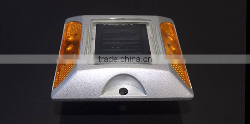 Landscape Garden Solar Powered Yellow Light Raised Pavement Maker Road Stud
