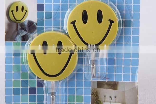2PC smile face shape plastic hook
