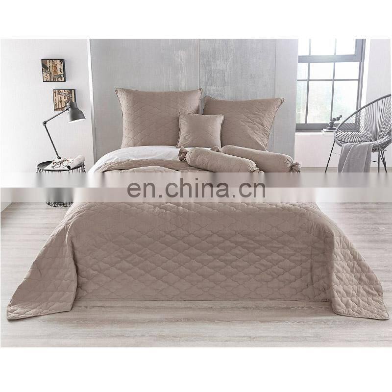 Factory wholesale imported quilts factory Chinese bedspreads