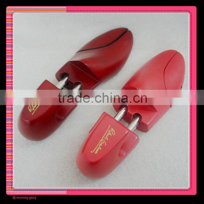 LN2 wooden shoes tree red shoes tree